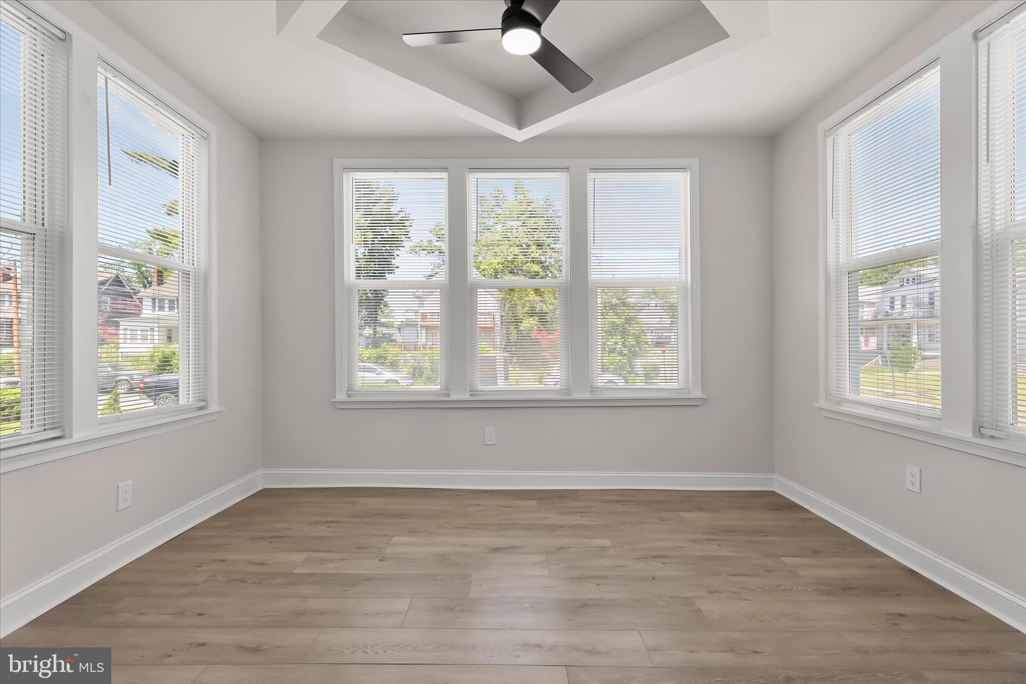 4101 Wentworth Road Baltimore, MD 21207 - Photo 24 of 76 Sunroom