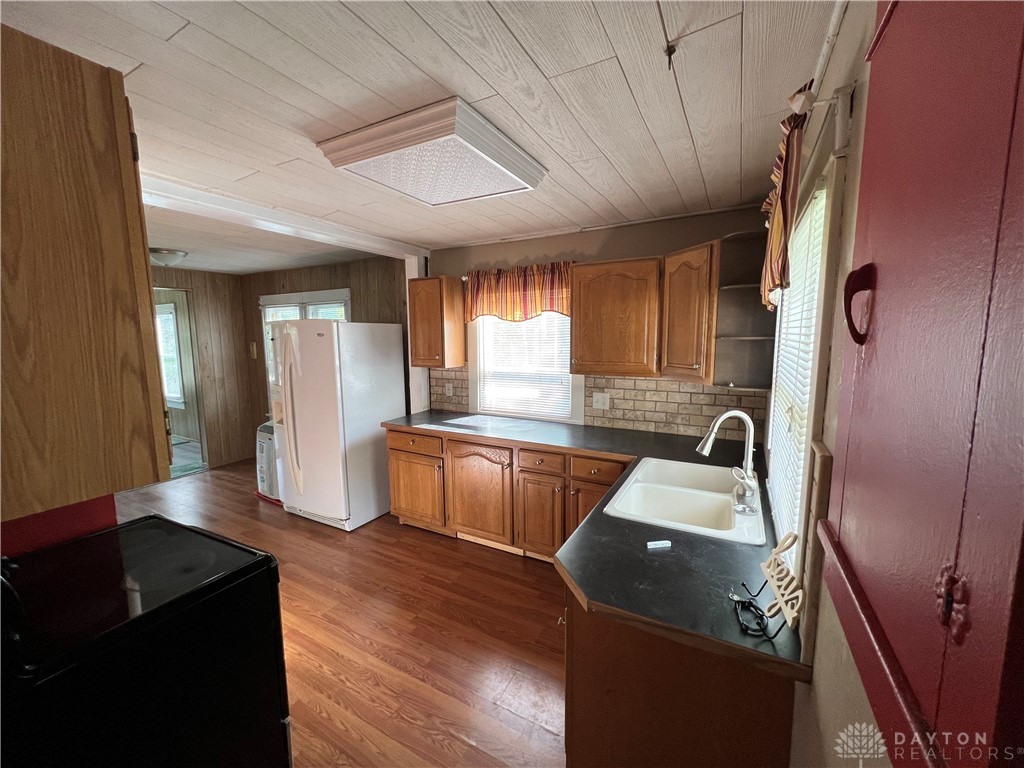 2050 East Westbrook Road Dayton, OH 45426 - Photo 9 of 30
