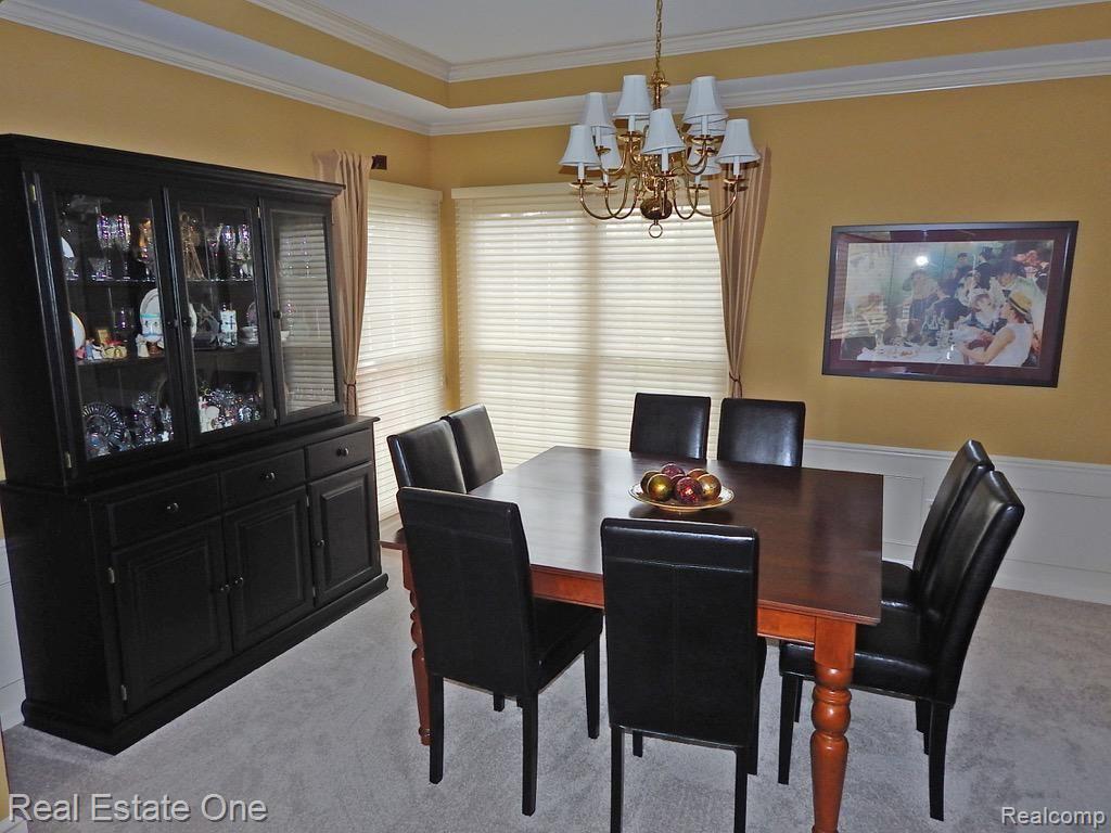 1695 Devonwood Drive Rochester, MI 48306 - Photo 26 of 37 dining.rm