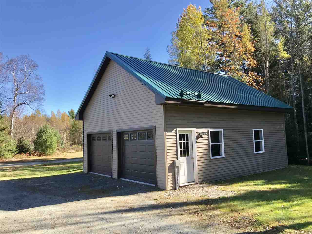 646 East Main Street Lunenburg, VT 05906 - Photo 2 of 25