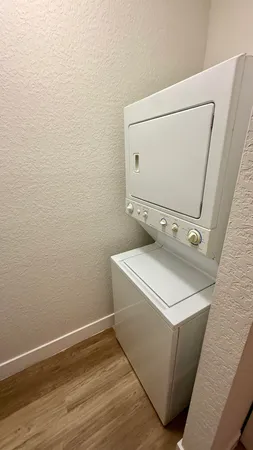 $2,000 | 3545 Forest Hill Boulevard, Unit 5, Palm Springs, FL 33406