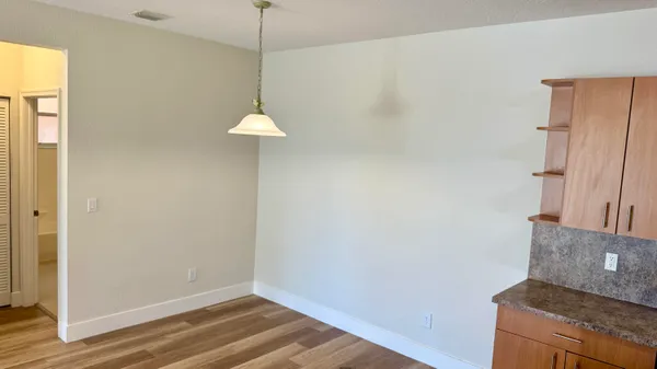 $2,000 | 3545 Forest Hill Boulevard, Unit 5, Palm Springs, FL 33406