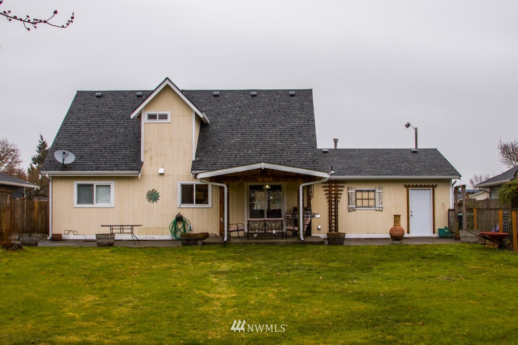 1316 East Gilkey Road Burlington, WA 98233 - Photo 19 of 20 Gallery Image 19