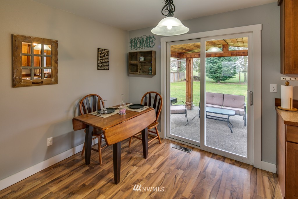 1316 East Gilkey Road Burlington, WA 98233 - Photo 5 of 20 Gallery Image 5