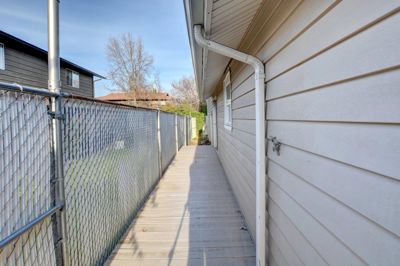 2108-2110 Table Rock Road Medford, OR 97501 - Photo 25 of 28 25