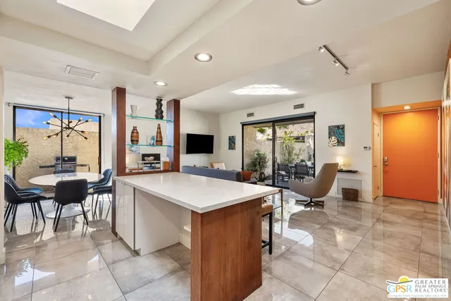 $7,000 | 427 North Calle Rolph, Palm Springs, CA 92262