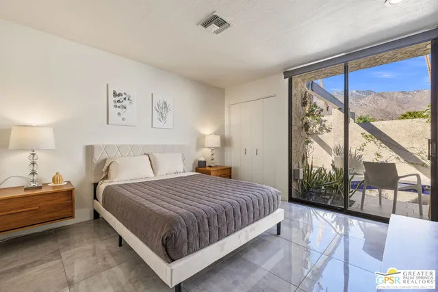 $7,000 | 427 North Calle Rolph, Palm Springs, CA 92262