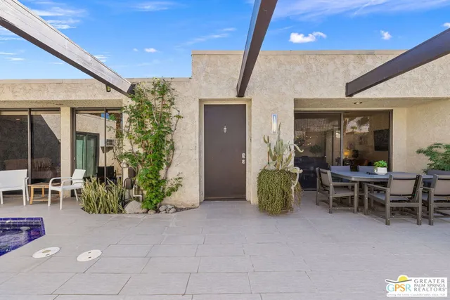 $7,000 | 427 North Calle Rolph, Palm Springs, CA 92262