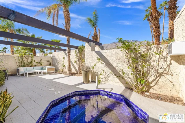$7,000 | 427 North Calle Rolph, Palm Springs, CA 92262