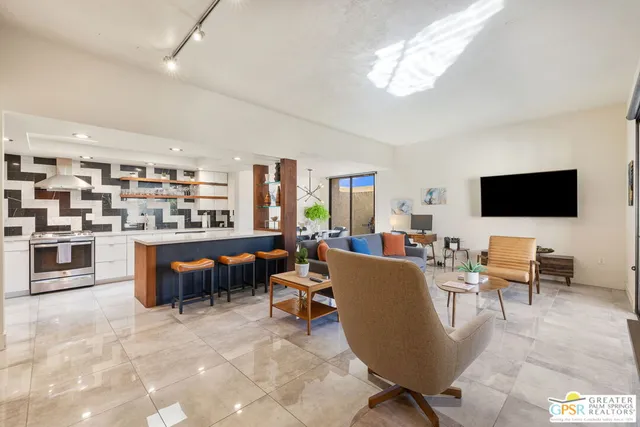 $7,000 | 427 North Calle Rolph, Palm Springs, CA 92262