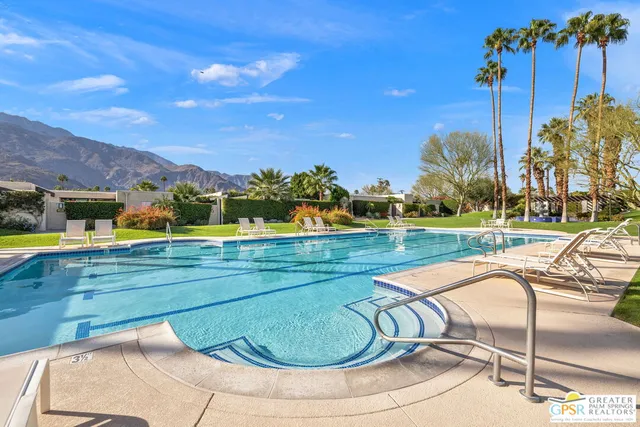 $7,000 | 427 North Calle Rolph, Palm Springs, CA 92262