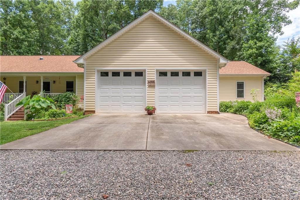 2433 Fay Jones Road Denver, NC 28037 - Photo 6 of 46 Gallery Image 6