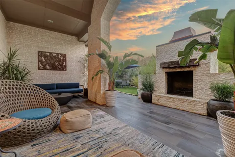 $975,000 | 30806 Shady Oak Drive, Fulshear, TX 77441