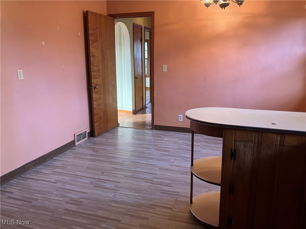 4234 Lake Road Youngstown, OH 44511 - Photo 8 of 14
