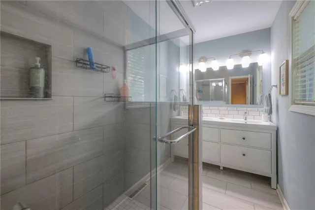 $365,000 | 10310 West 89th Street, Overland Park, KS 66214