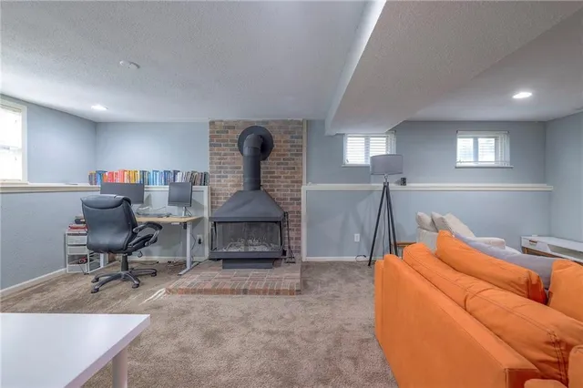 $365,000 | 10310 West 89th Street, Overland Park, KS 66214