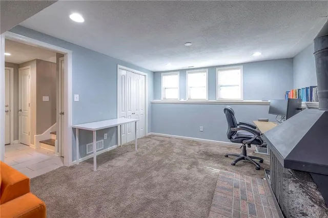 $365,000 | 10310 West 89th Street, Overland Park, KS 66214