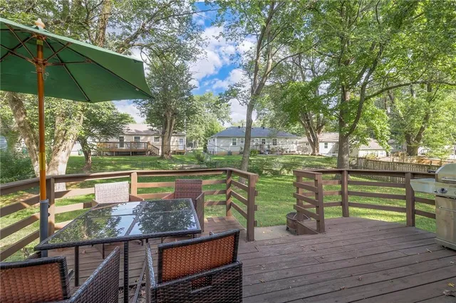 $365,000 | 10310 West 89th Street, Overland Park, KS 66214