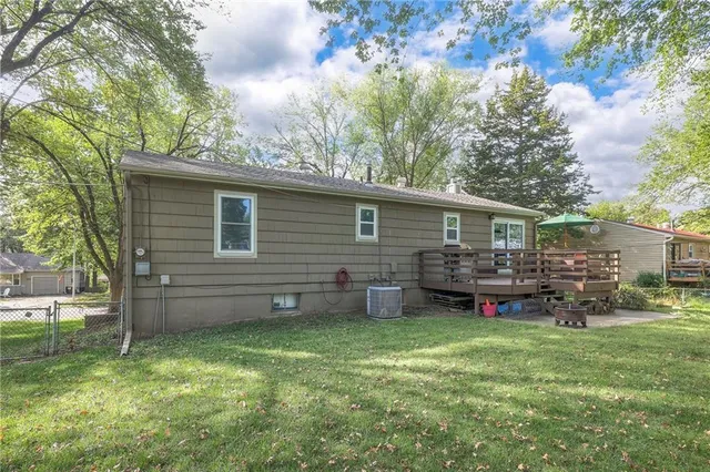 $365,000 | 10310 West 89th Street, Overland Park, KS 66214