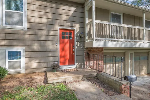 $365,000 | 10310 West 89th Street, Overland Park, KS 66214