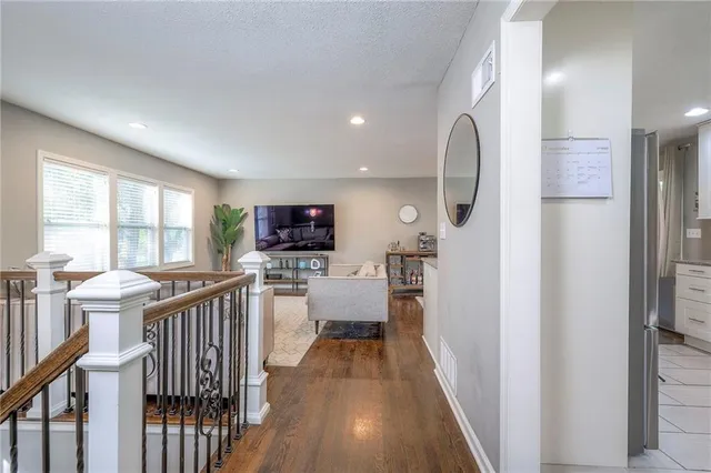 $365,000 | 10310 West 89th Street, Overland Park, KS 66214