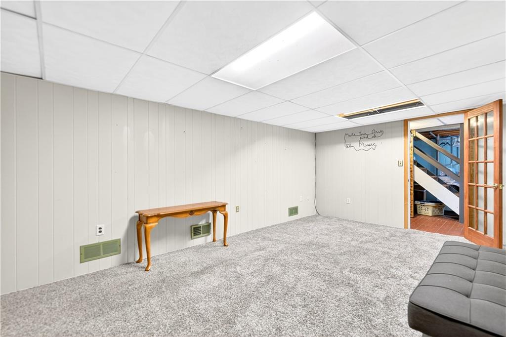 43 Kenridge Drive McKees Rocks, PA 15136 - Photo 23 of 41 Gallery Image 23