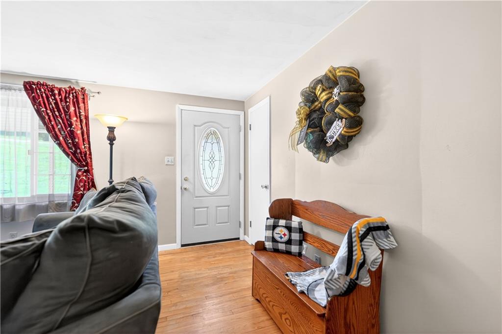 43 Kenridge Drive McKees Rocks, PA 15136 - Photo 3 of 41 Gallery Image 3