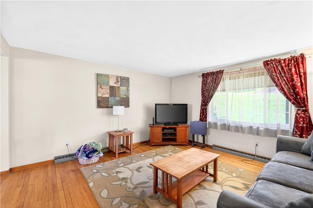 43 Kenridge Drive McKees Rocks, PA 15136 - Photo 4 of 41 Gallery Image 4