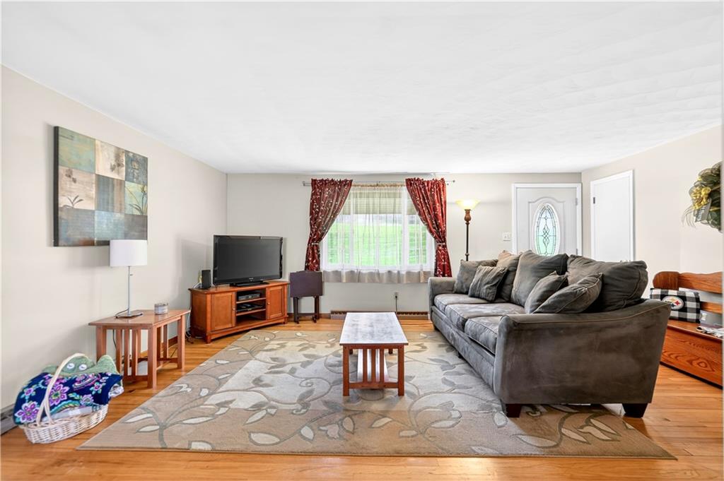 43 Kenridge Drive McKees Rocks, PA 15136 - Photo 5 of 41 Gallery Image 5