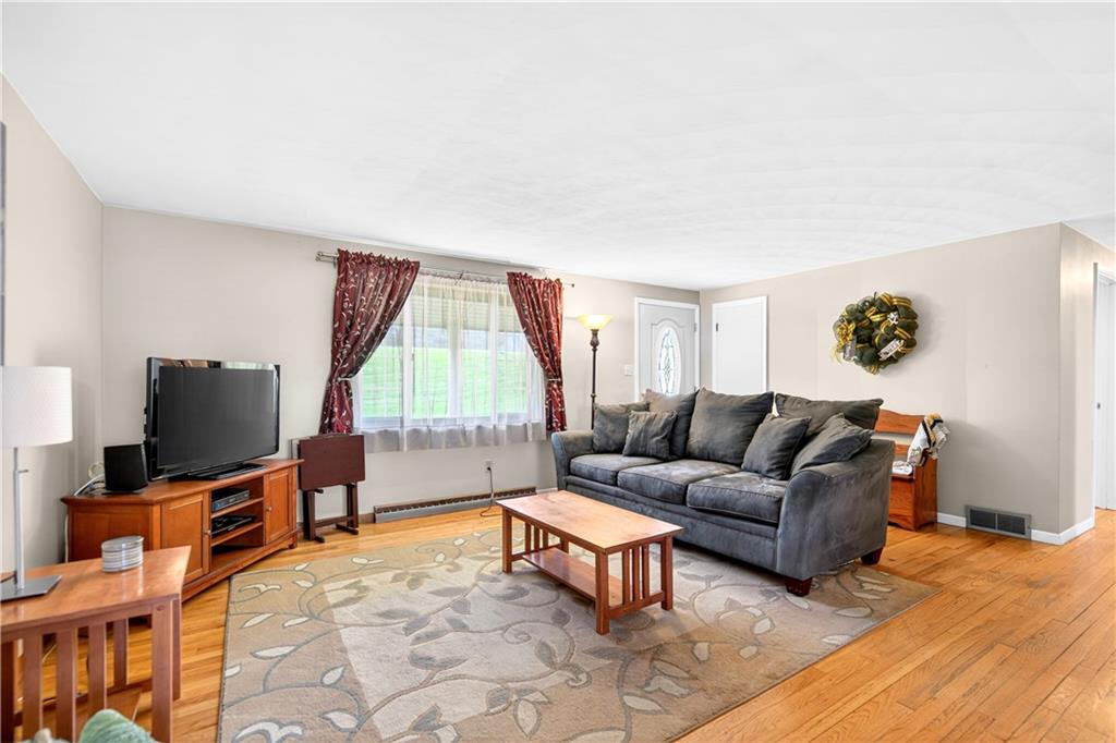 43 Kenridge Drive McKees Rocks, PA 15136 - Photo 6 of 41 Gallery Image 6