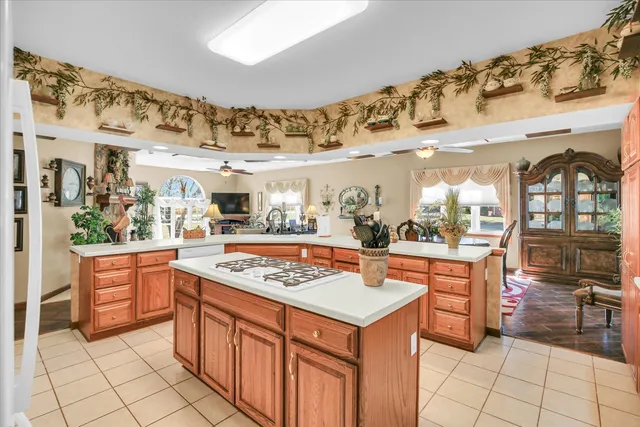 $250,900 | 2510 E Us Highway, Newman, IL 61942