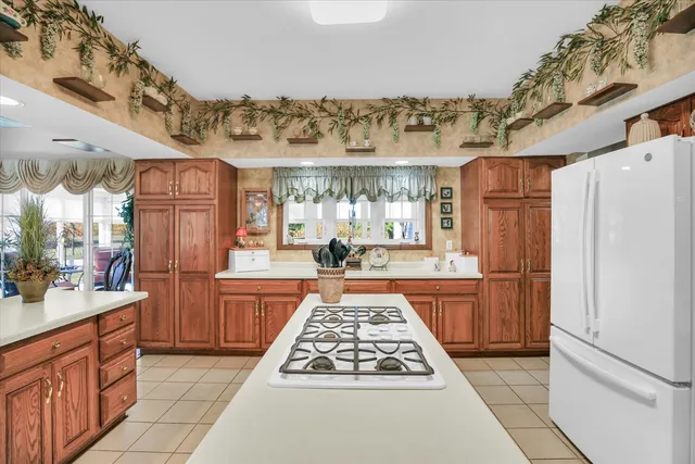 $250,900 | 2510 E Us Highway, Newman, IL 61942