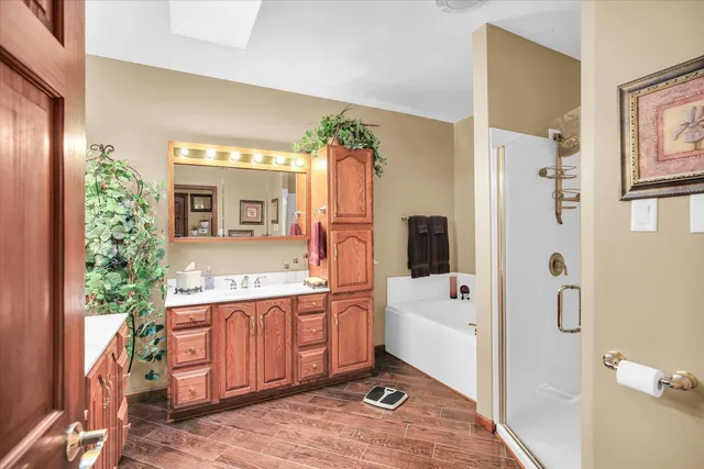 $250,900 | 2510 E Us Highway, Newman, IL 61942