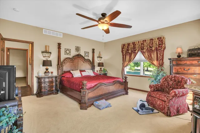 $250,900 | 2510 E Us Highway, Newman, IL 61942