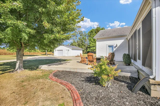 $250,900 | 2510 E Us Highway, Newman, IL 61942