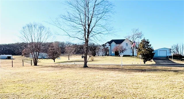 $867,000 | 414 South Borgman Road, Buckner, MO 64016