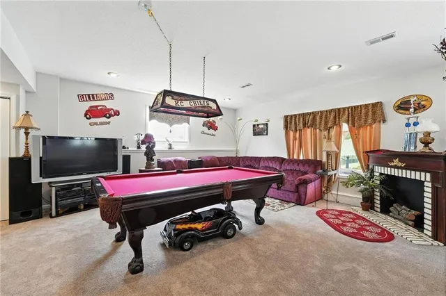 $867,000 | 414 South Borgman Road, Buckner, MO 64016