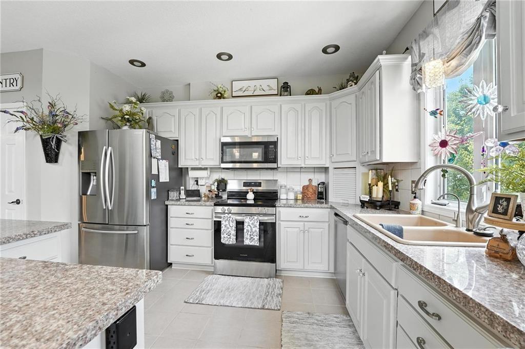 414 South Borgman Road Buckner, MO 64016 - Photo 7 of 54