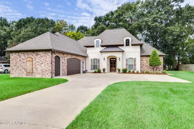 $459,000 | 195 Rue De Hunter, Opelousas, LA 70570