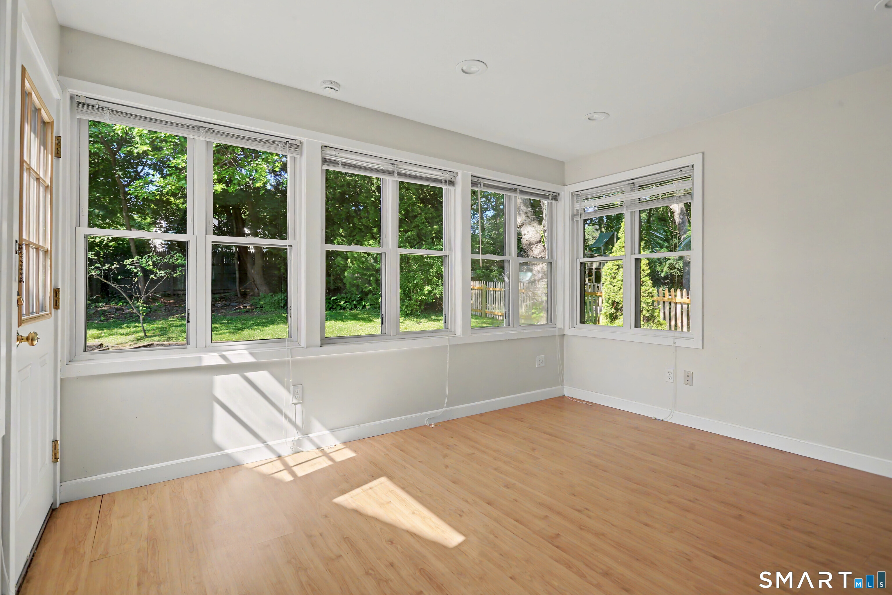 42 Carroll Road Hamden, CT 06517 - Photo 11 of 32
