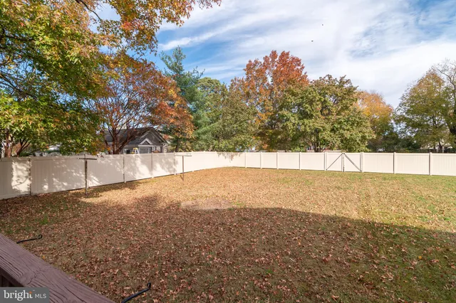 a view of yard and mountain view