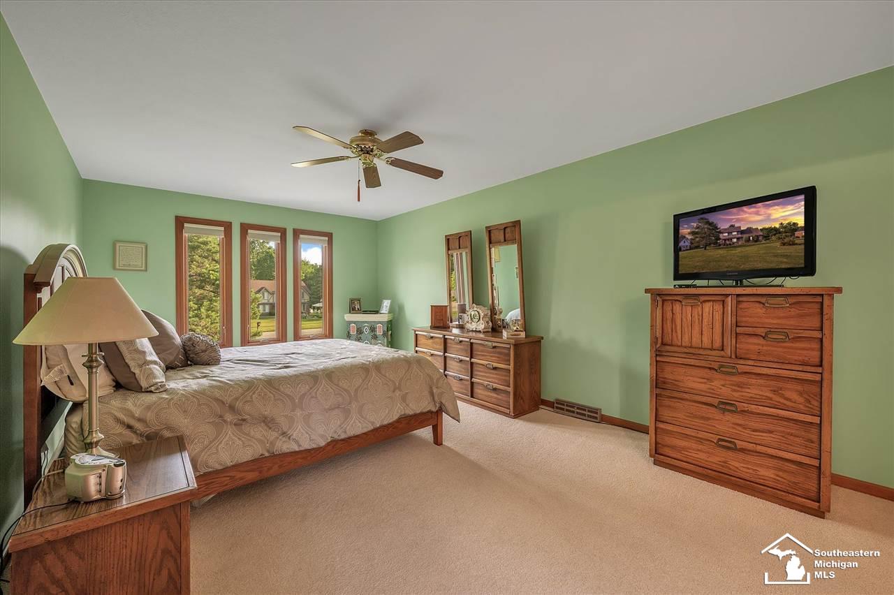 3191 Chanson Valley Road Lambertville, MI 48144 - Photo 26 of 45 50045116-25.JPG