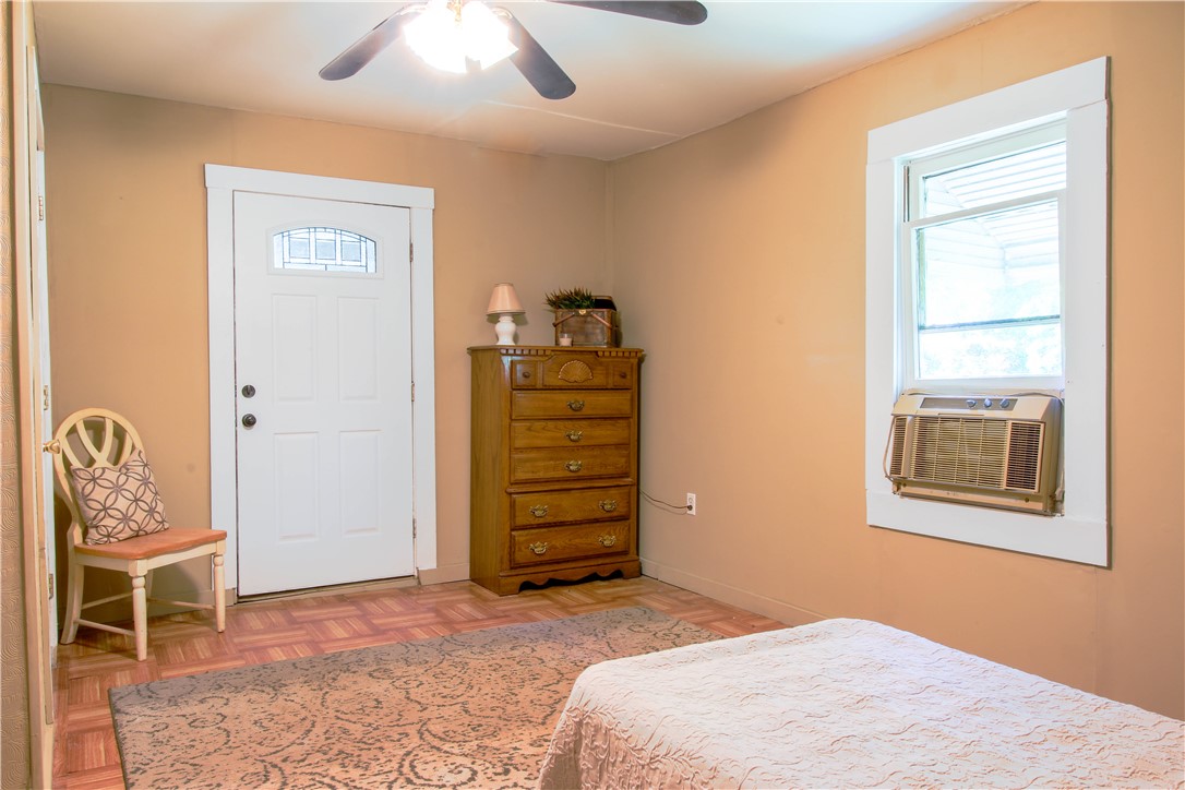 130 South King Street Seneca, SC 29678 - Photo 12 of 20