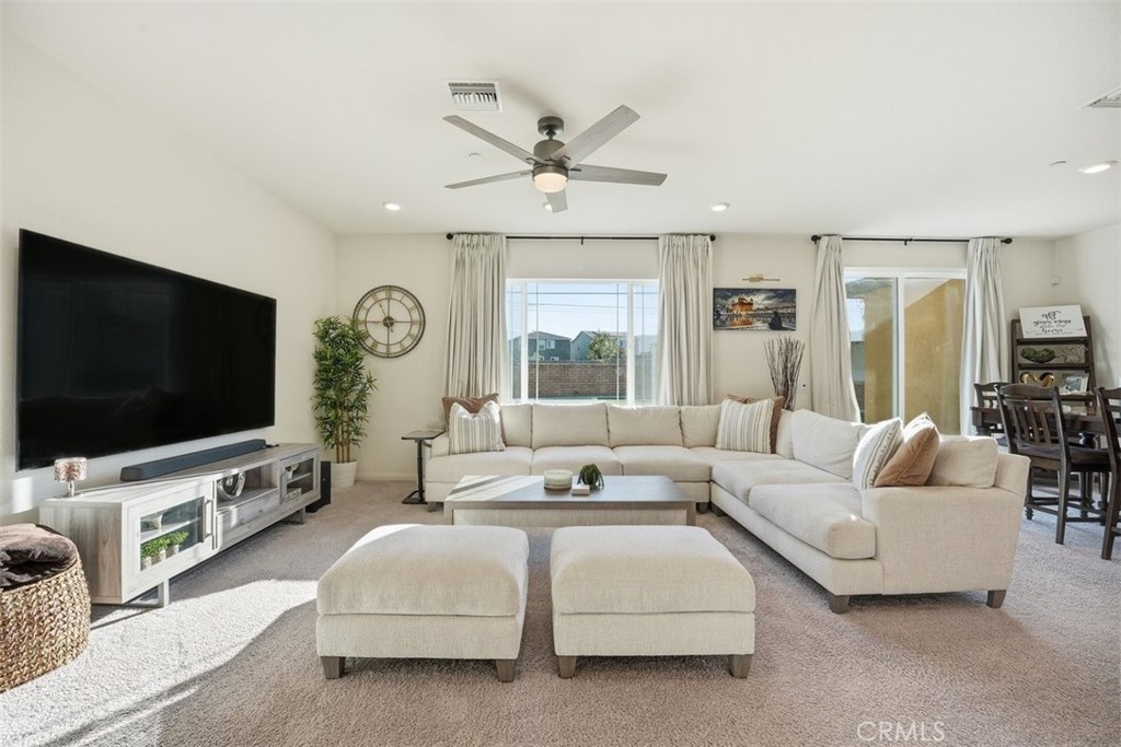 7608 Citrusmoon Court Riverside, CA 92507 - Photo 9 of 25 Family area of great room - high ceilings, ample entertaining space