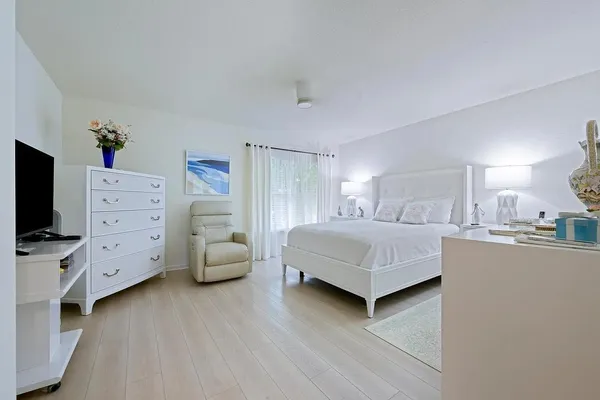 $3,600 | 4156 Meade Way, West Palm Beach, FL 33409