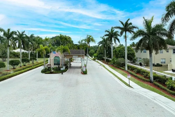 $3,600 | 4156 Meade Way, West Palm Beach, FL 33409