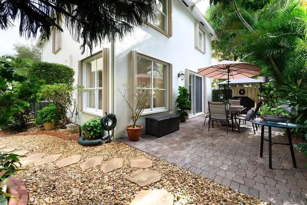 $3,600 | 4156 Meade Way, West Palm Beach, FL 33409