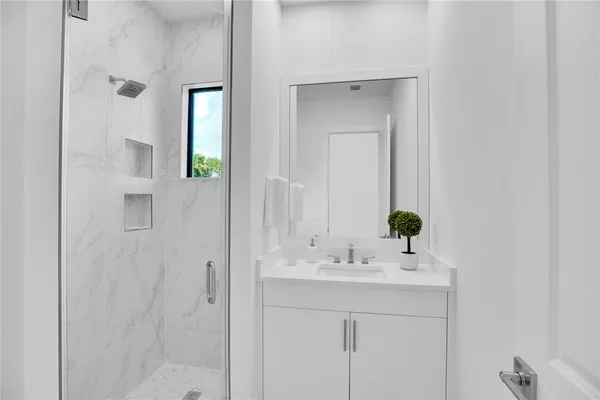 $1,699,000 | 1957 Frosted Turquoise Way, Vero Beach, FL 32963