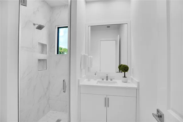 $1,749,000 | 1957 Frosted Turquoise Way, Vero Beach, FL 32963