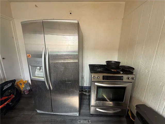 a view of utility room